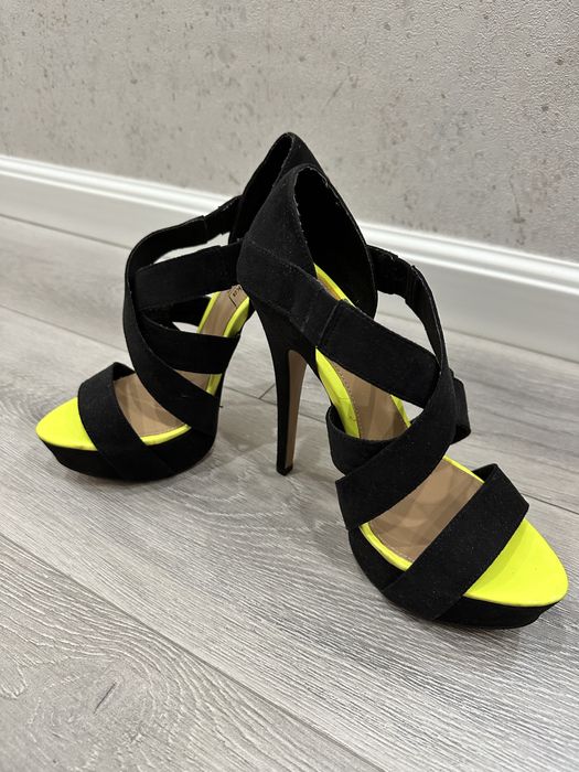 Продам женскую обувь