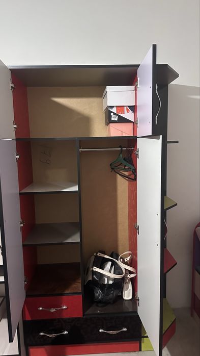 Продаю шкаф детски