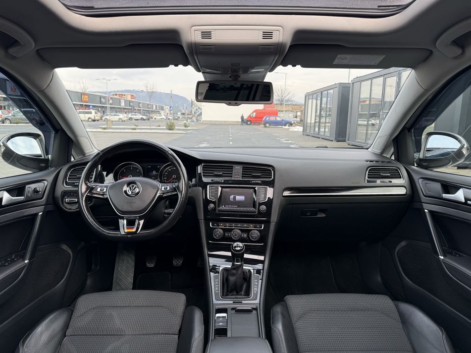 Volkswagen Golf VII 2.0 Tdi 150 Cp/4 Motion(4x4)/Panoramic/Cameră/LED