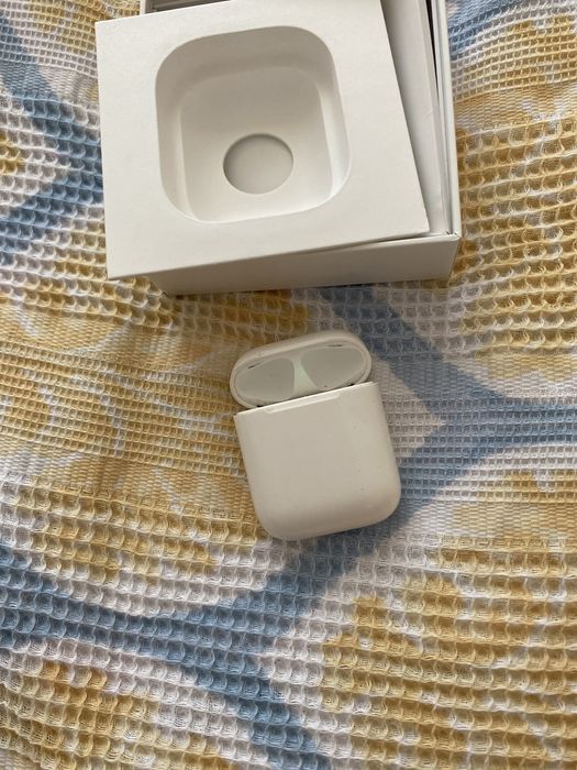 Продам эир подс оригинал