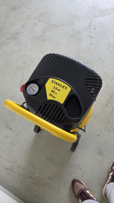 Compresor 50L Stanley D230 "NOU"