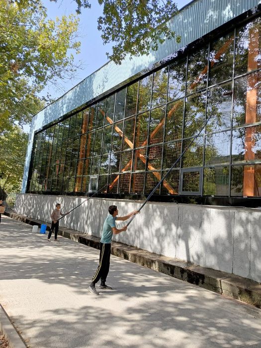 Oyna yuvish fasad yuvish xizmati bino yuvish