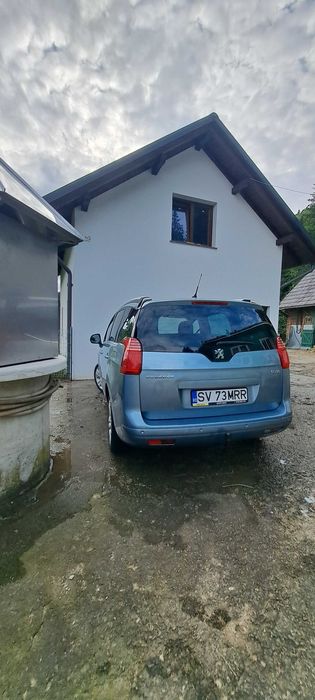 PEUGEOT 5008(7 locuri) 1.6 benzină