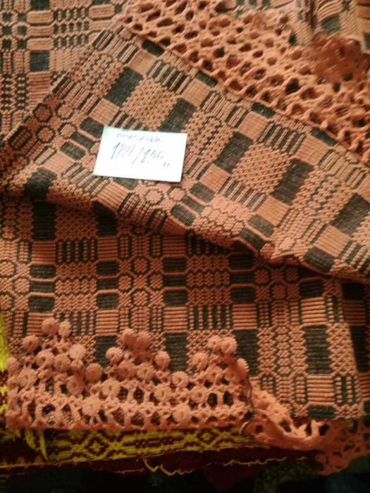 Нови ръчно тъкани черги, пътеки и кувертюри