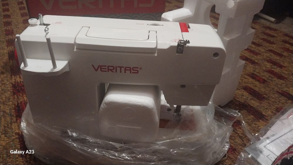 Продам швейнаю машинку