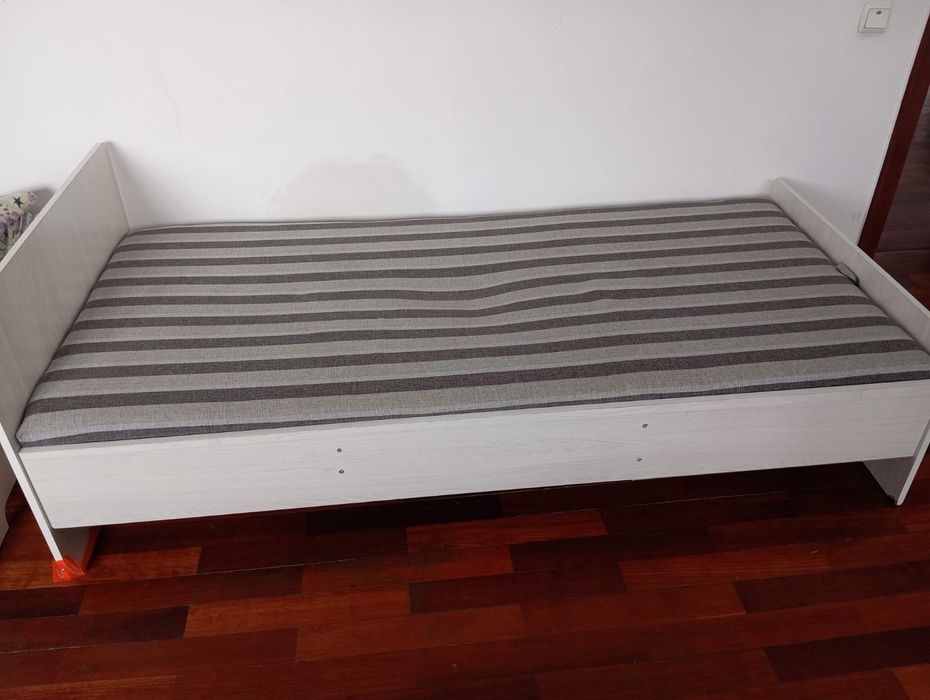 Продам кровати б/у