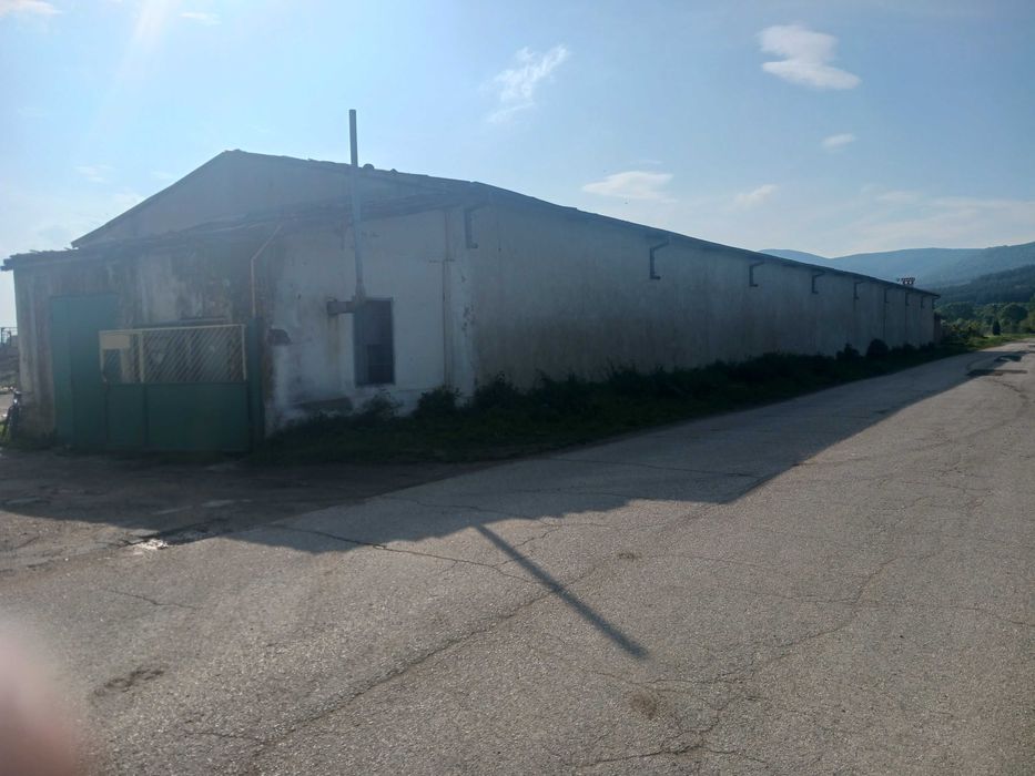 Продава се Склад в с. Зимница, Област Стара Загора - 288 кв.м за 176 €/кв.м - Снимка #1