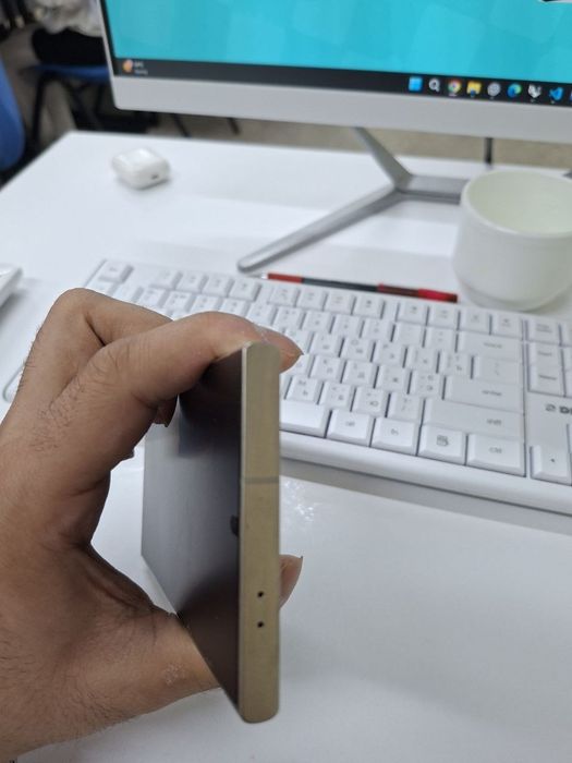 Samsung S24 ultra qisqasi zo'r holatda