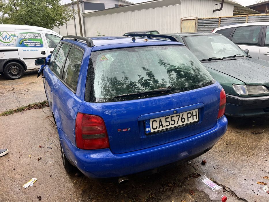 Ауди А4 B5 1.6 На части