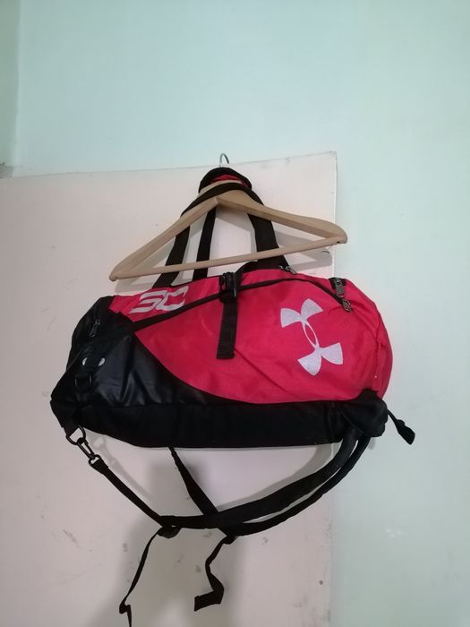 Продам фирменные рюкзаки.