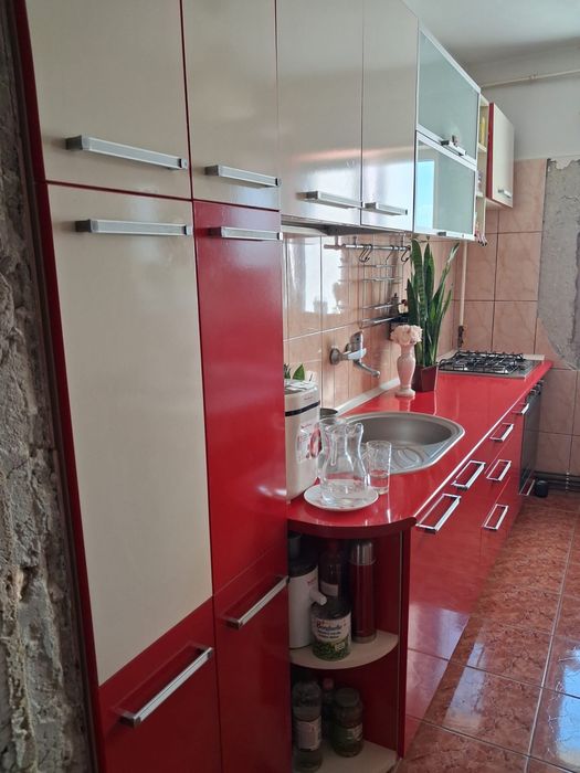 Bucatarie cuptor electric+plita gaz