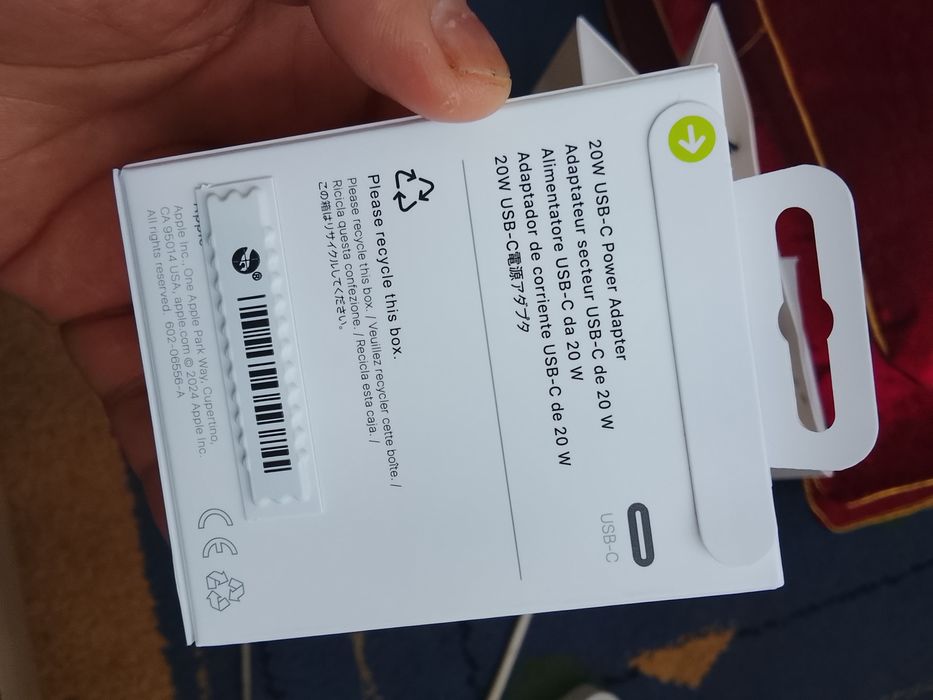 Продам оригинальные блок питания от Айфона