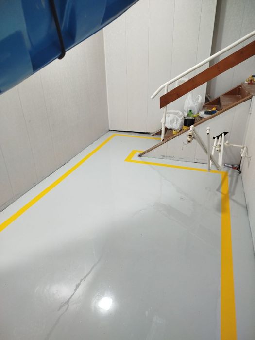 Эпоксидный смала наливной пол для бетона