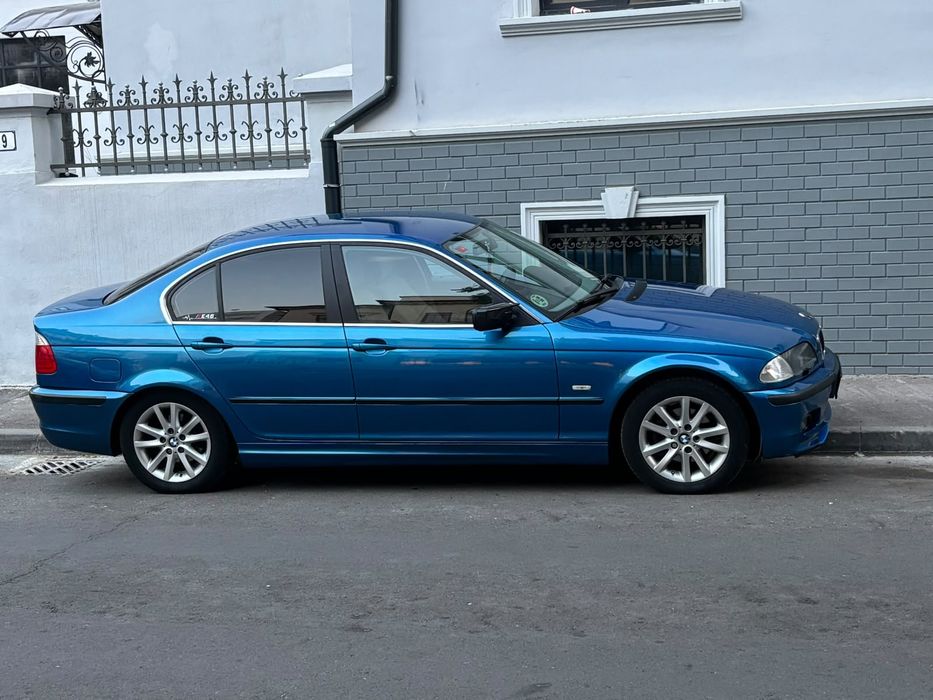 BMW e46 albastru