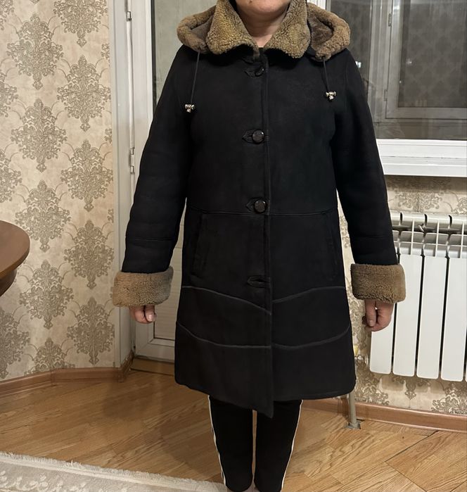 Дубленка черная с хорошим качеством