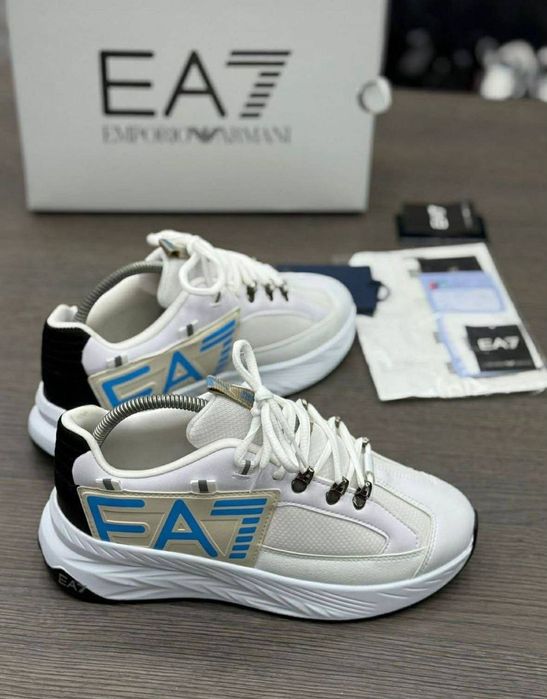 Adidasi bărbați diferite modele