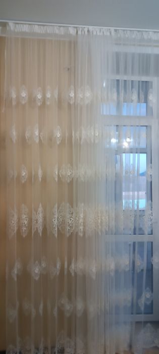 Белые шторы.          .