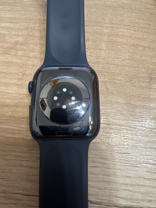 Продам Apple Watch 9 45мм