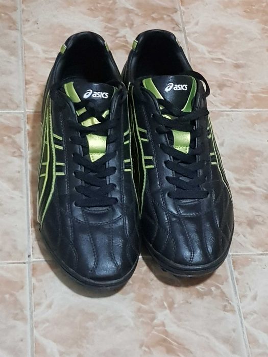 Футболни обувки Asics