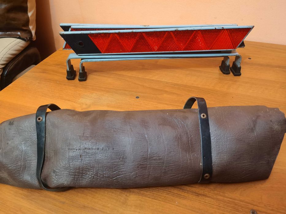 Масивен, сгъваем обозначиъелен триъгълник