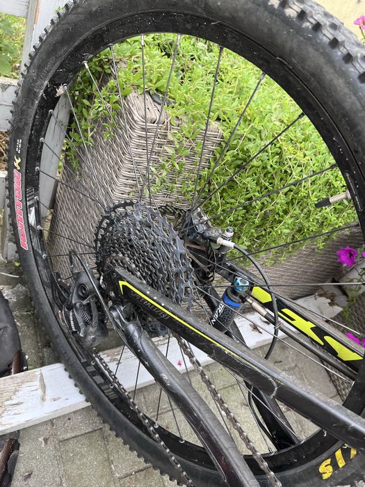 Vand specialized epic unic proprietar putin  timp folosita