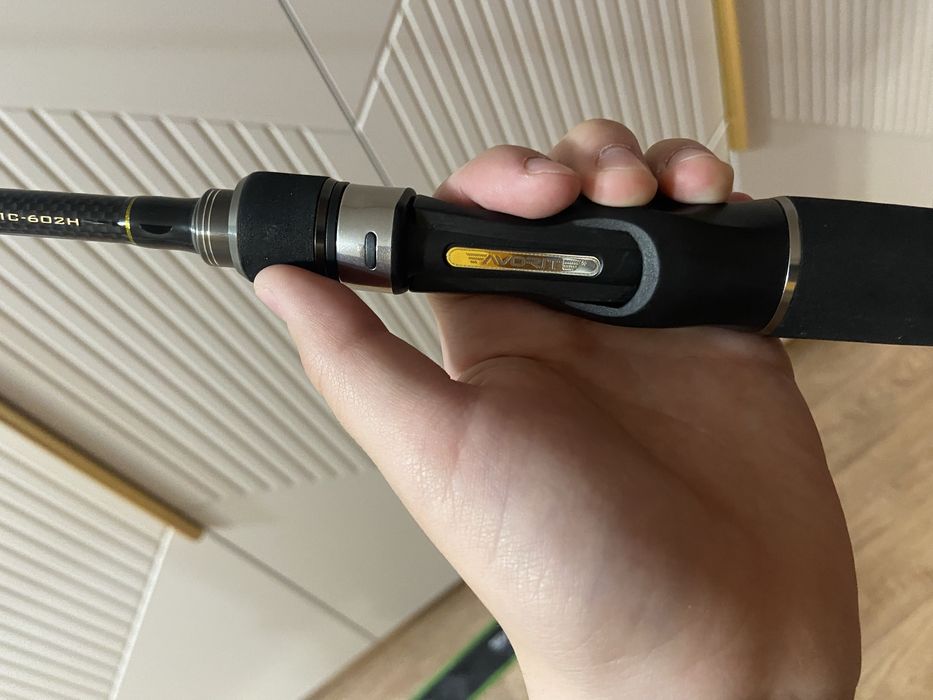 Спининг фоварит и катушка