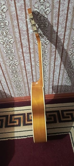 Срочно продаю гитару