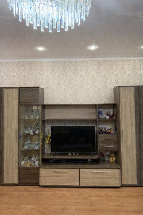 Продам стенку в зал