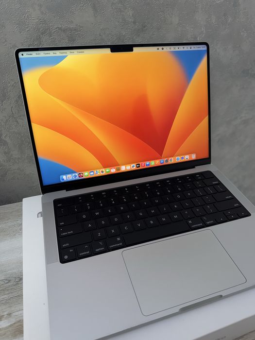 MacBook M2 pro 14inch 16/512 GB SSD