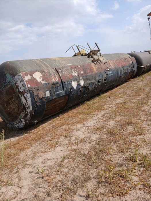 ЦИСТЕРНА ёмкость бочка.