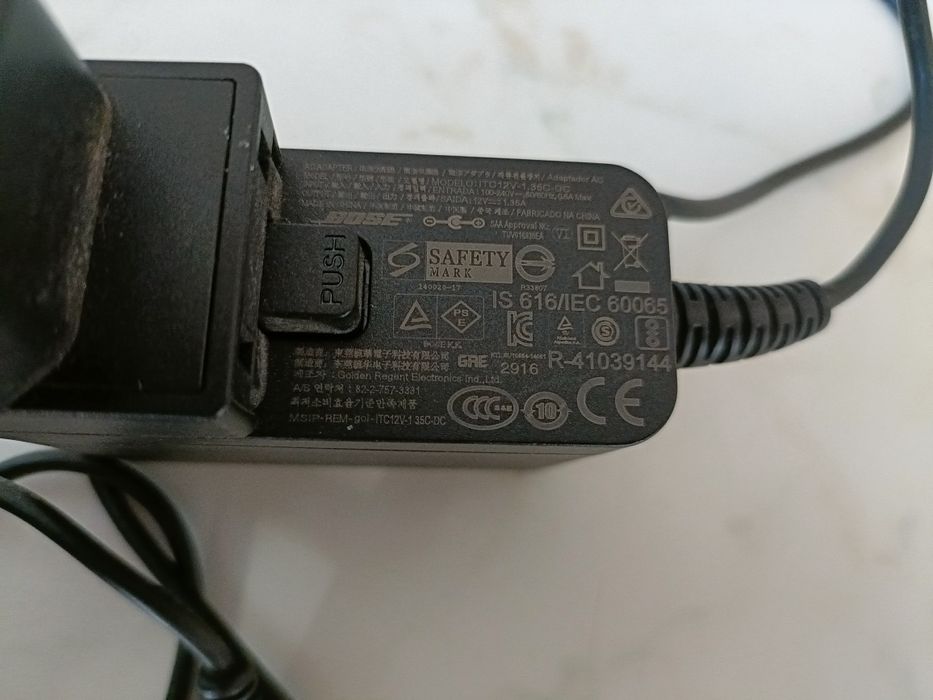 Bose Sounddock XT, boxa activa cu intrare aux in sunet foarte bun