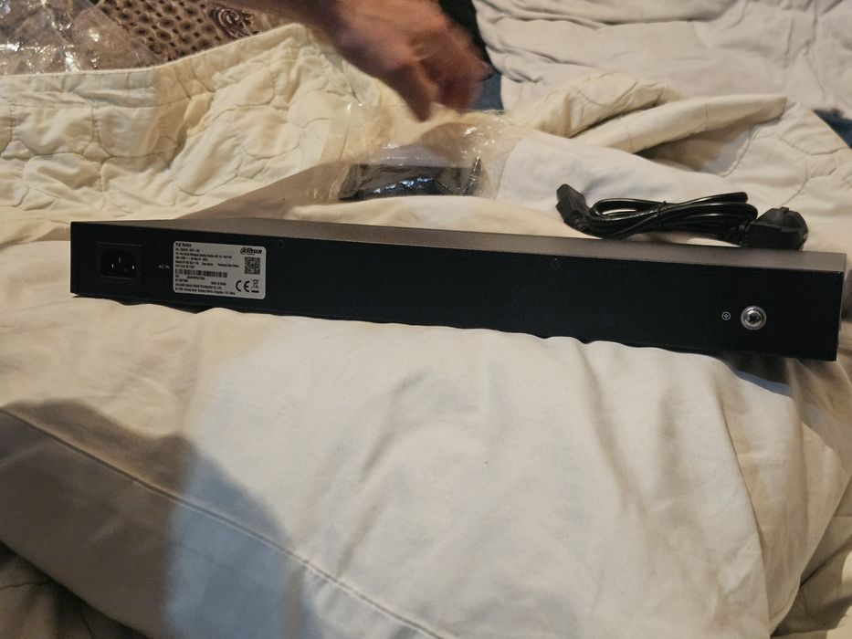 Комунатор 16 портовый