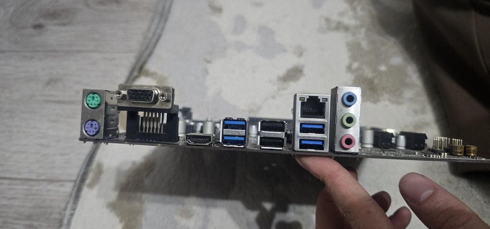 Asus Prime H310M-E

E.