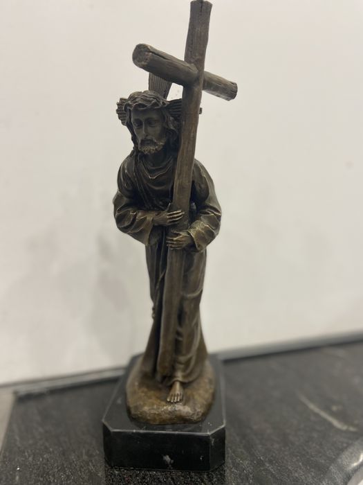 Statueta -Isus cu cruce  / inaltime 31 cm