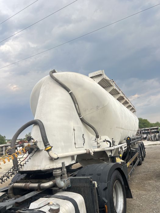 Cimentruk  , semiremorca spitzer