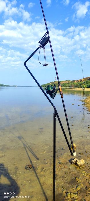 Стойка за река метална.