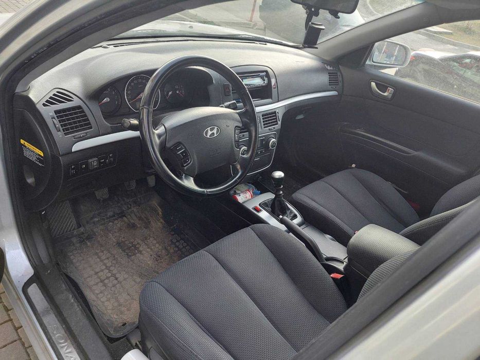 Продовам Хюндай Соната 5 - закупена от Хюндай България