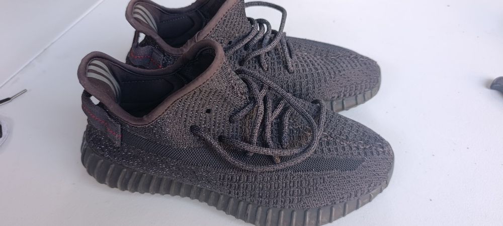 Adidas YEEZY BOOST 350