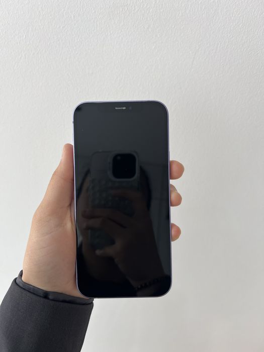 iPhone 12 128/79%