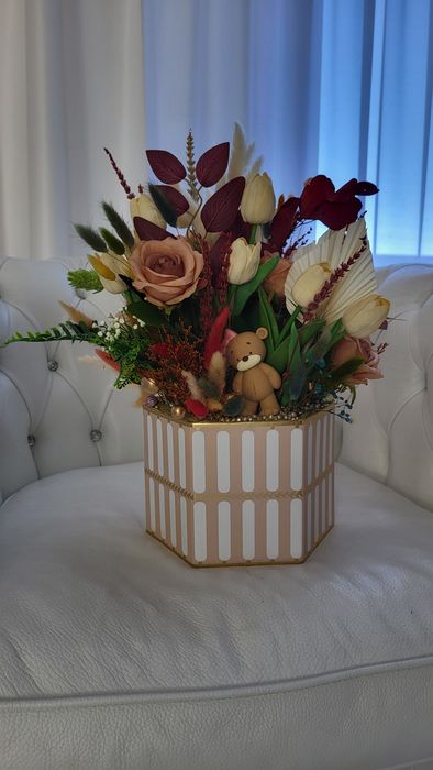 Cadouri florale si decoratiuni florale unicate - Arkhanas Flowers -  cu preluare din orasul Arad