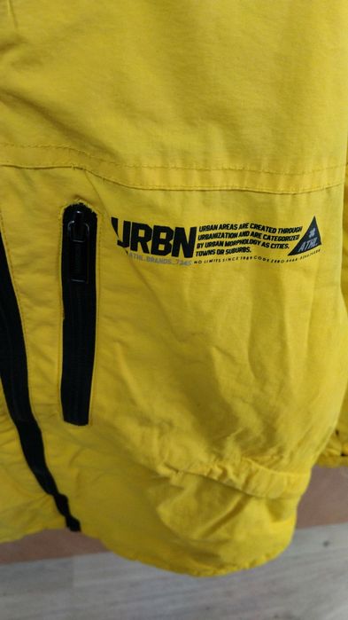 Продам куртку на осень - весну