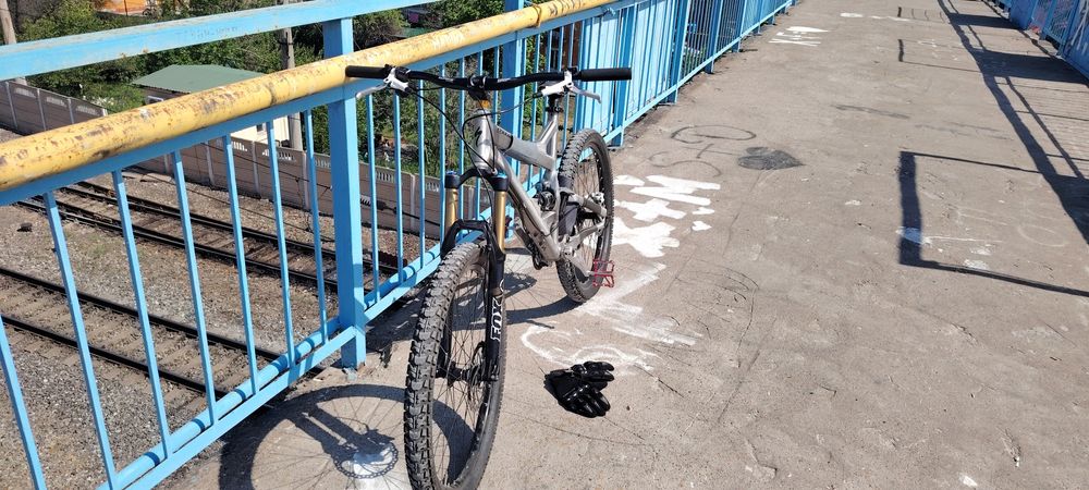 Велосипед двухподвес specialized