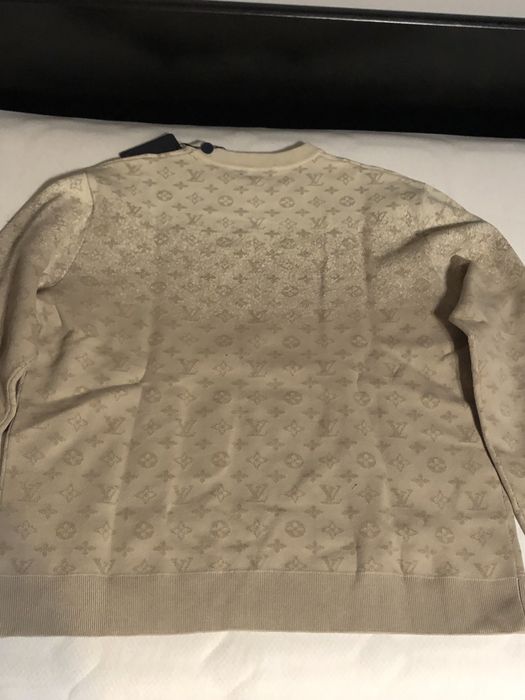 Bluza Louis Vuitton , calitate premium , pe stoc , noua , L