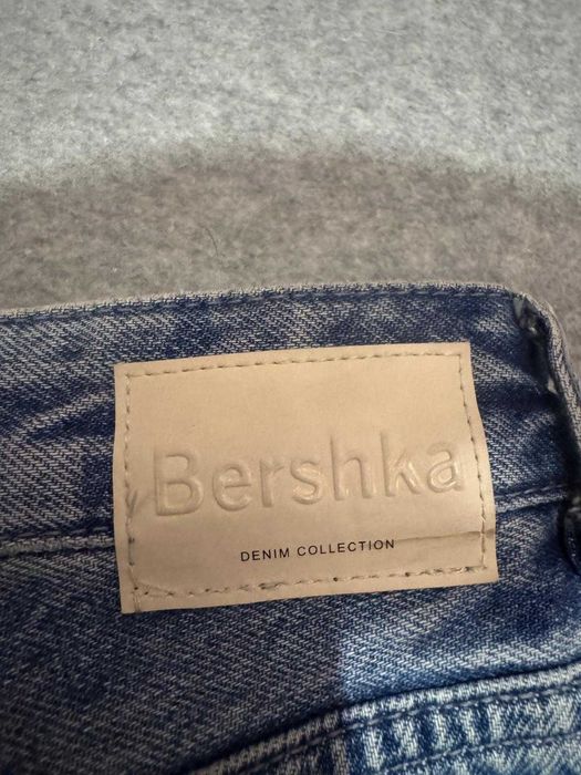Blugi BERSHKA nepurtati