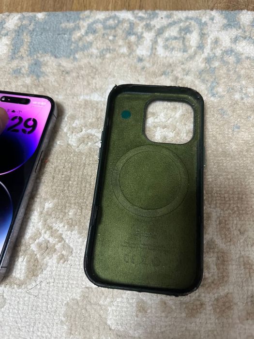 Продам айфон про 14