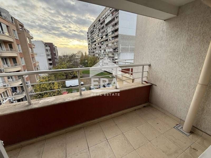 Дава се под наем Двустаен апартамент в Бургас, Славейков - 64 кв.м за 408 € - Снимка #10