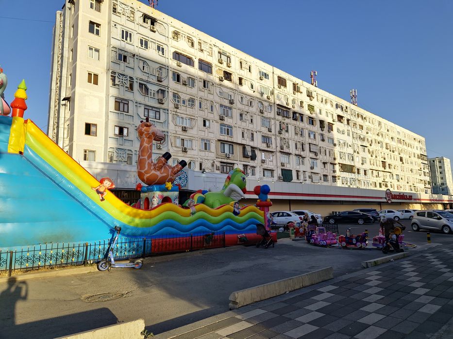 Сдаётся трёхкомнатная квартира в Юнусабаде, 14. Метро "Туркестан".