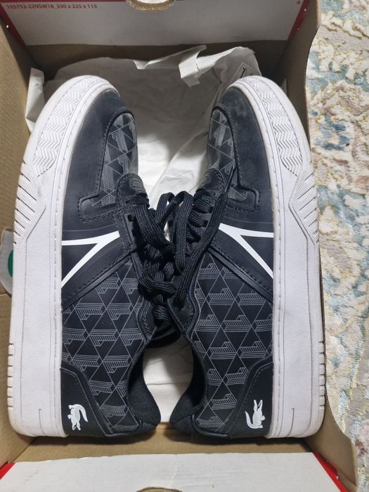 Продам оригинальные кеды Lacoste 42 размер