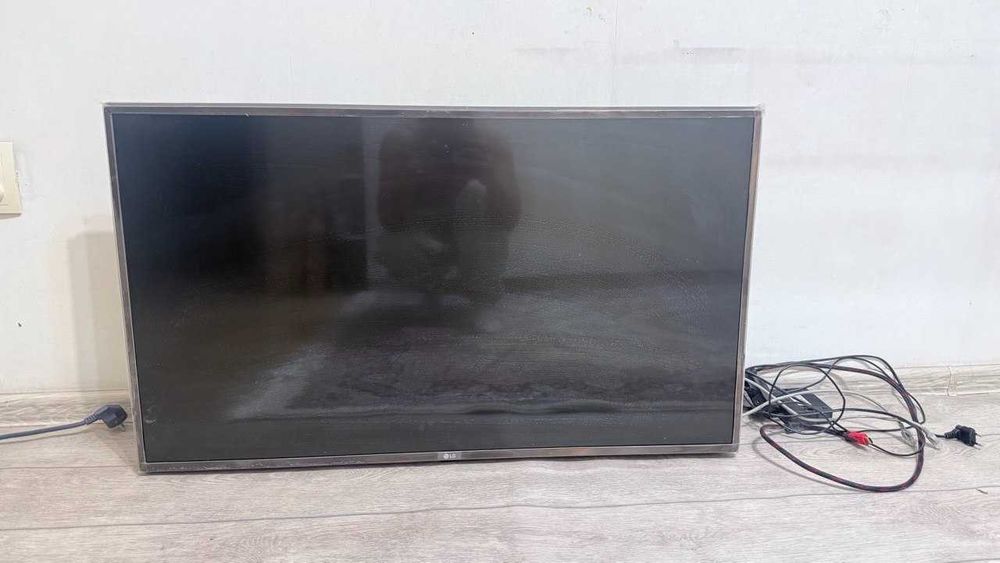 Отдам телевизор LG
