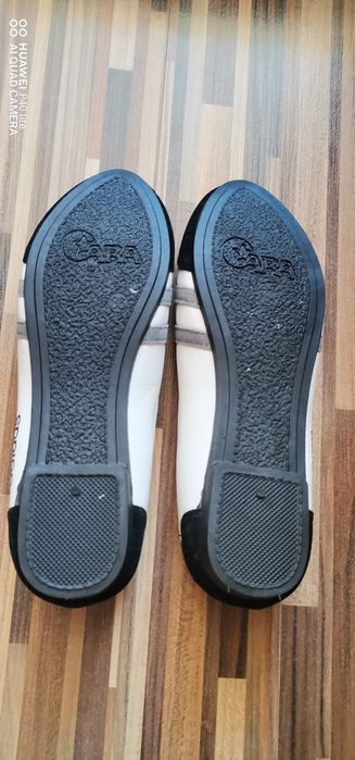 Дамски спортни обувки Адидас